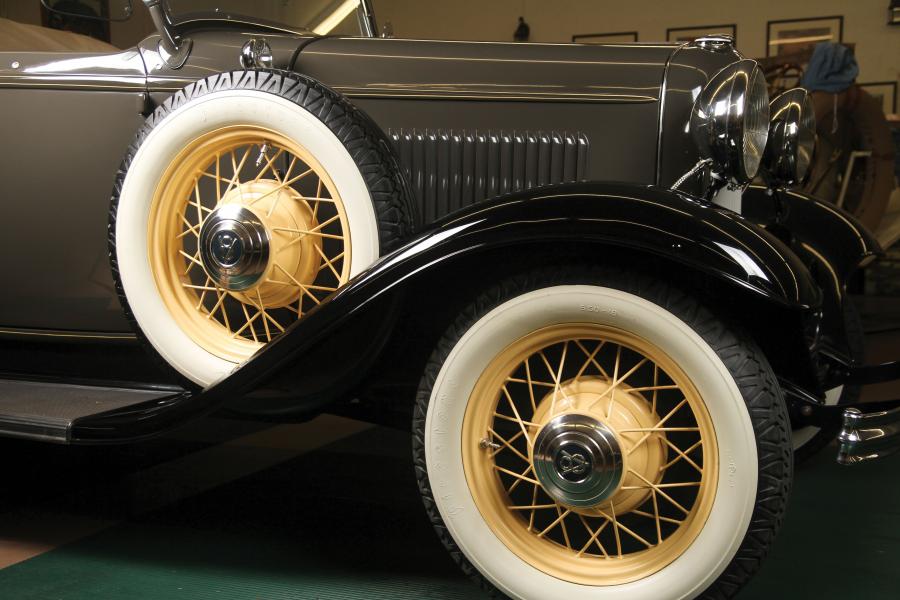  Ford V8 DeLuxe Roadster 1932 года  (фото 15 из 41)